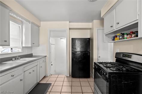 3817 Woodbridge Avenue Cleveland OH 44109