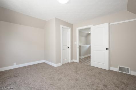 1521 Newman Avenue Lakewood OH 44107