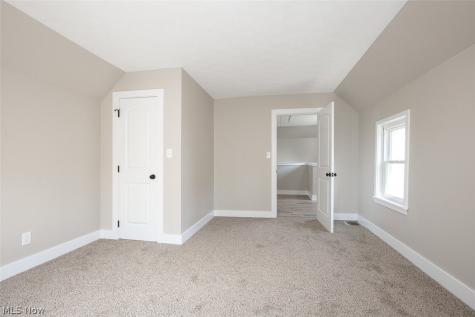 1521 Newman Avenue Lakewood OH 44107