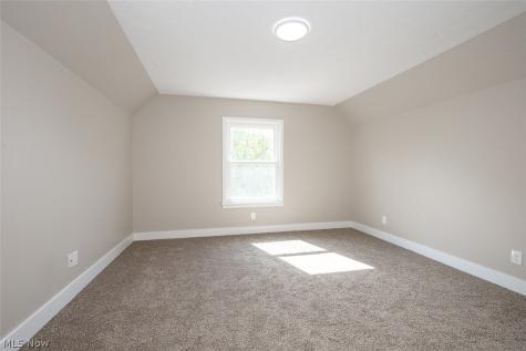 1521 Newman Avenue Lakewood OH 44107