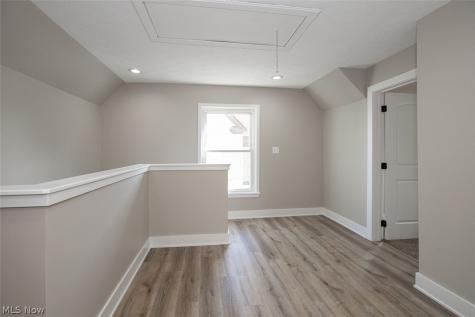 1521 Newman Avenue Lakewood OH 44107