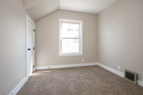 1521 Newman Avenue Lakewood OH 44107