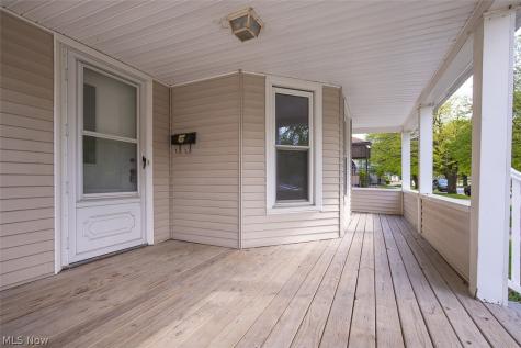 1521 Newman Avenue Lakewood OH 44107