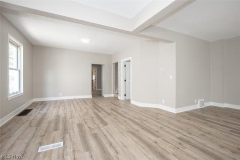 1521 Newman Avenue Lakewood OH 44107