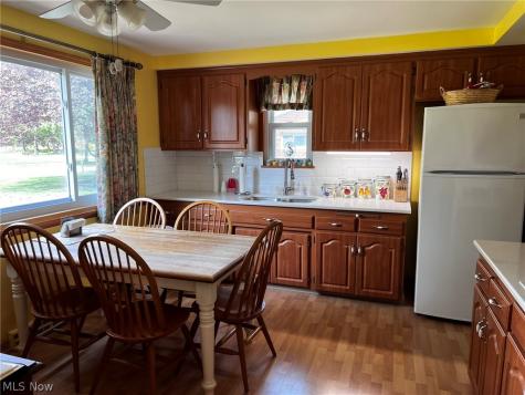 5839 Alberta Drive Lyndhurst OH 44124