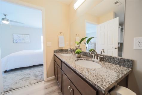 4852 Oasis Avenue Wooster OH 44691