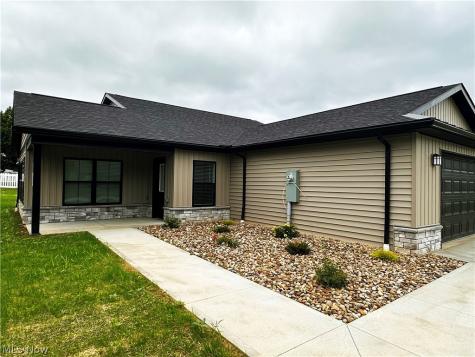 4852 Oasis Avenue Wooster OH 44691