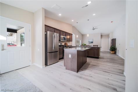4852 Oasis Avenue Wooster OH 44691