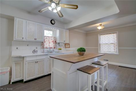 4388 W 155th Street Cleveland OH 44135