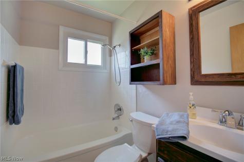 4388 W 155th Street Cleveland OH 44135