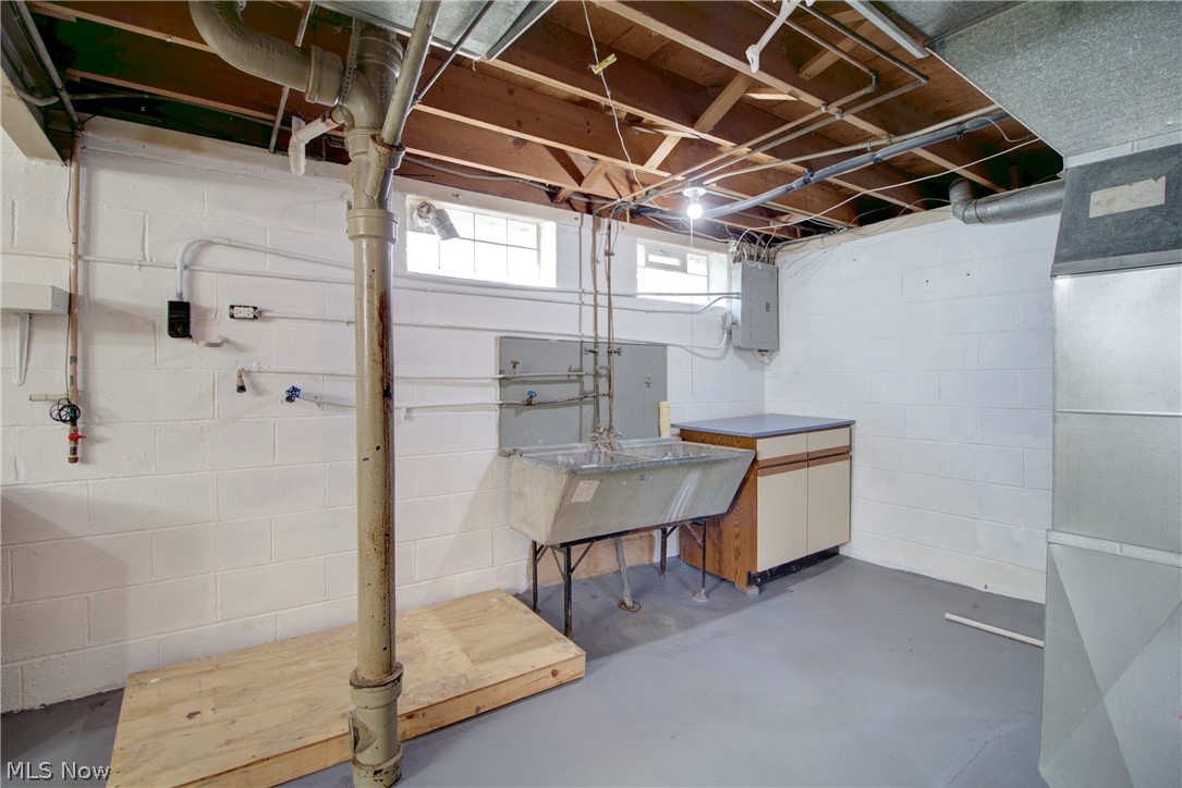 4388 W 155th Street Cleveland OH 44135