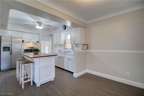 4388 W 155th Street Cleveland OH 44135