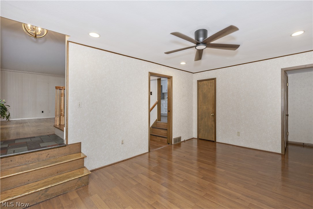 4945 Hartley Drive Lyndhurst OH 44124