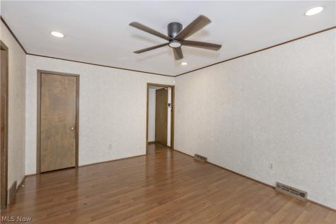 4945 Hartley Drive Lyndhurst OH 44124