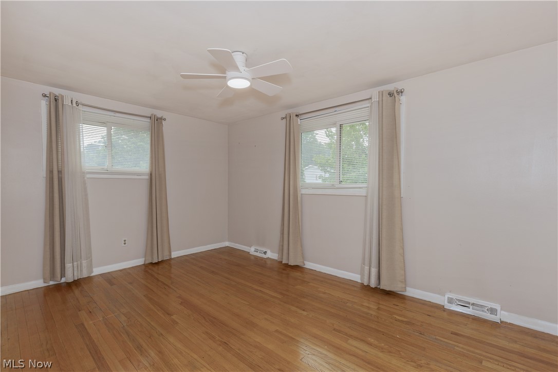 4945 Hartley Drive Lyndhurst OH 44124
