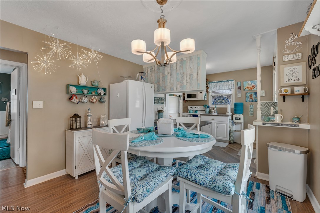 27233 Lake Point Drive Beloit OH 44609