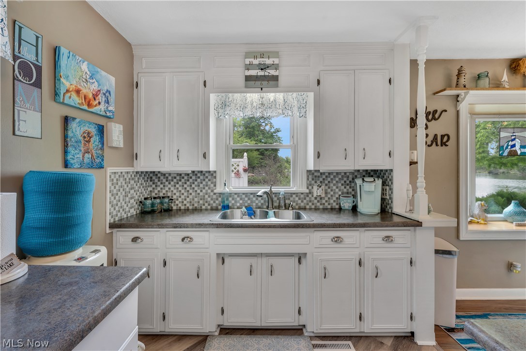 27233 Lake Point Drive Beloit OH 44609