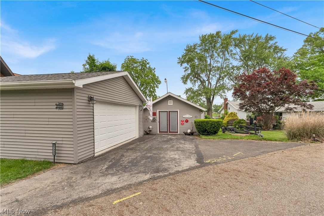 27233 Lake Point Drive Beloit OH 44609