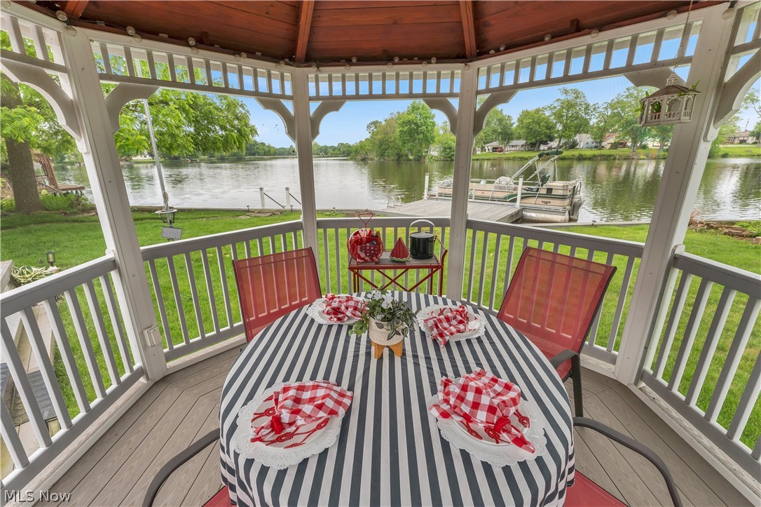 27233 Lake Point Drive Beloit OH 44609