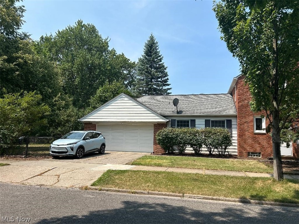 4856 Edsal Drive Lyndhurst OH 44124