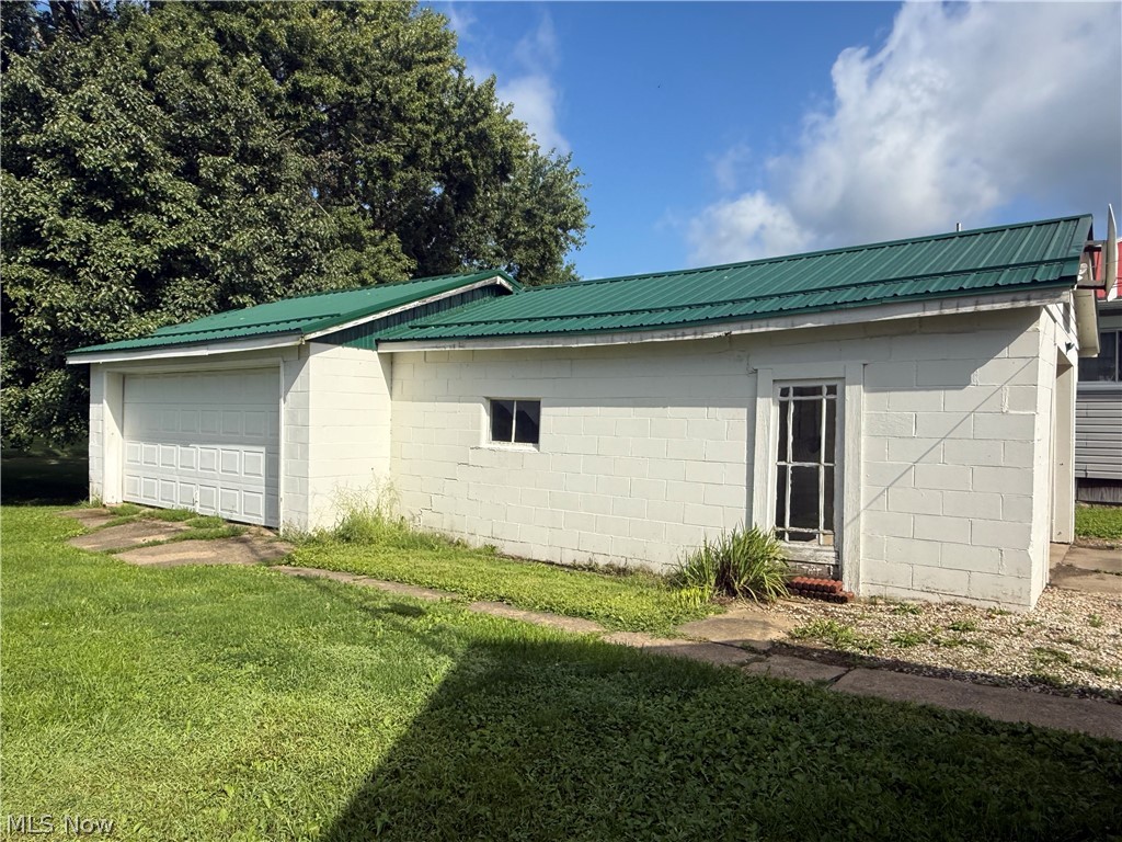 22159 County Road 254 West Lafayette OH 43845