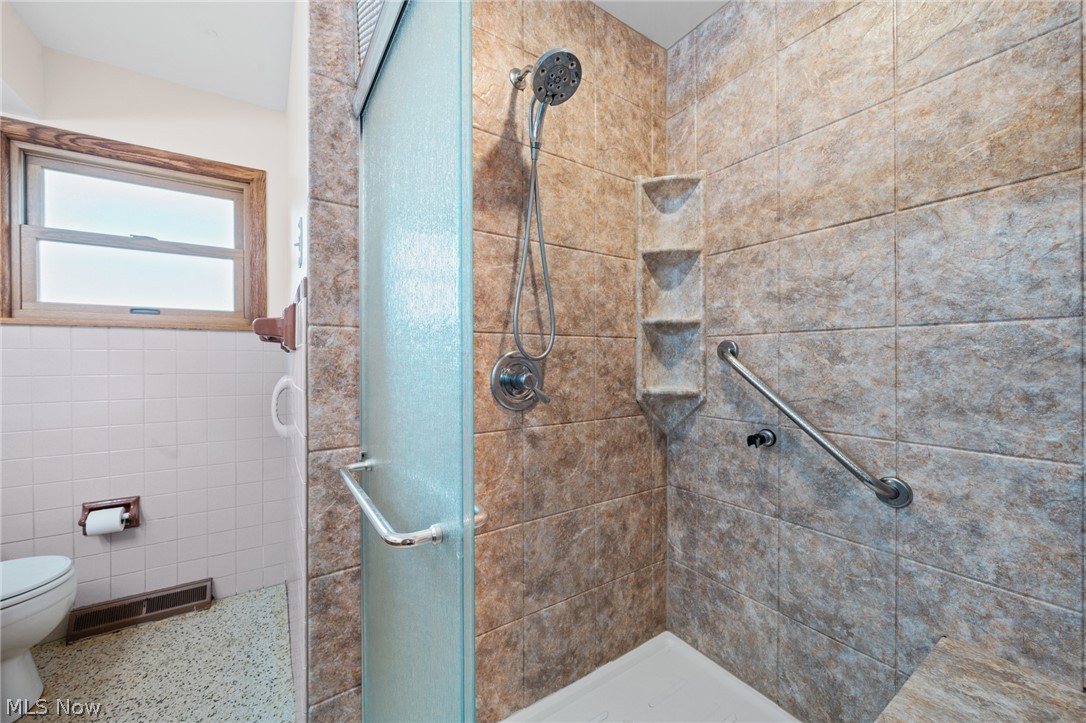 1978 Bassett Road Westlake OH 44145
