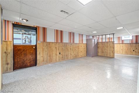 1978 Bassett Road Westlake OH 44145