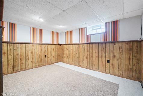 1978 Bassett Road Westlake OH 44145