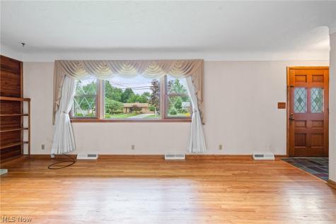 1978 Bassett Road Westlake OH 44145