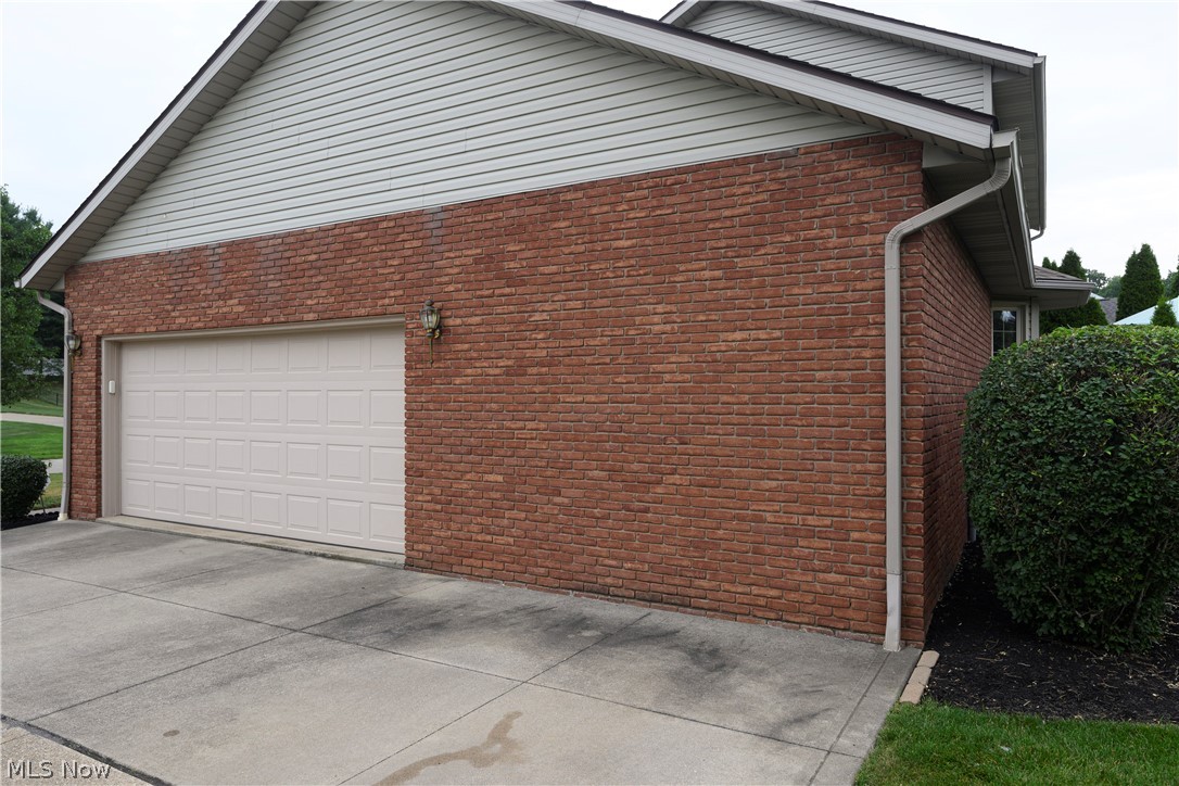 3176 Carie Hill Circle NW Massillon OH 44646