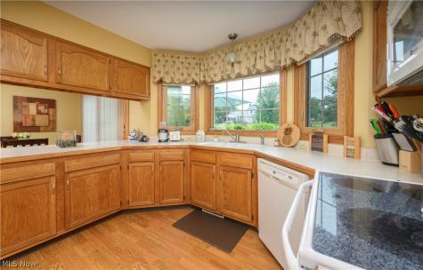 3176 Carie Hill Circle NW Massillon OH 44646