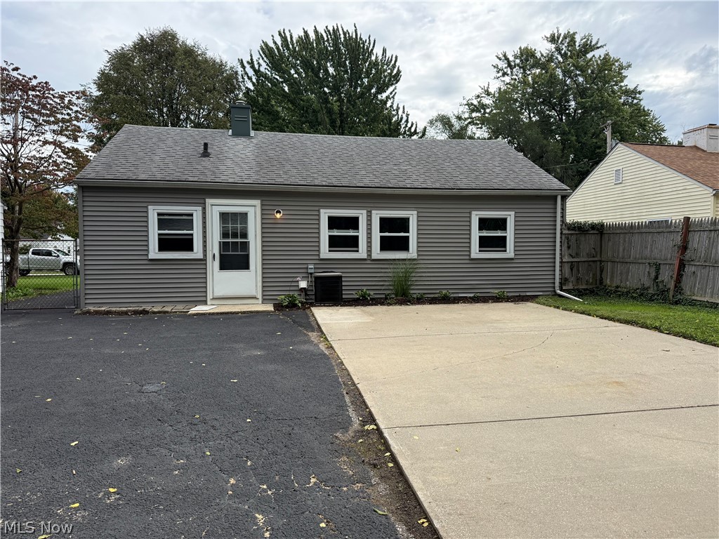 863 North Avenue Painesville OH 44077