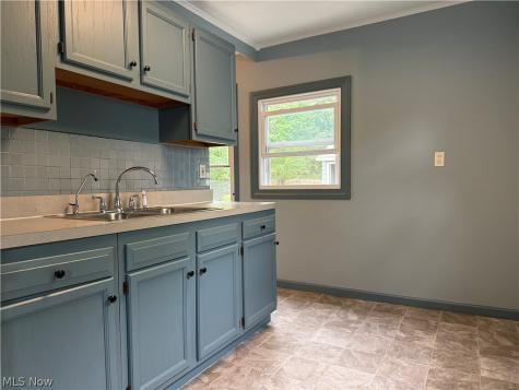 863 North Avenue Painesville OH 44077
