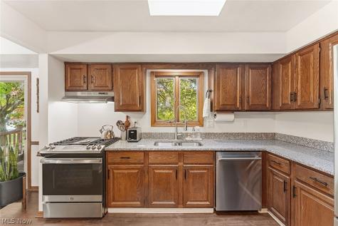 18765 Hearthstone Drive Strongsville OH 44136