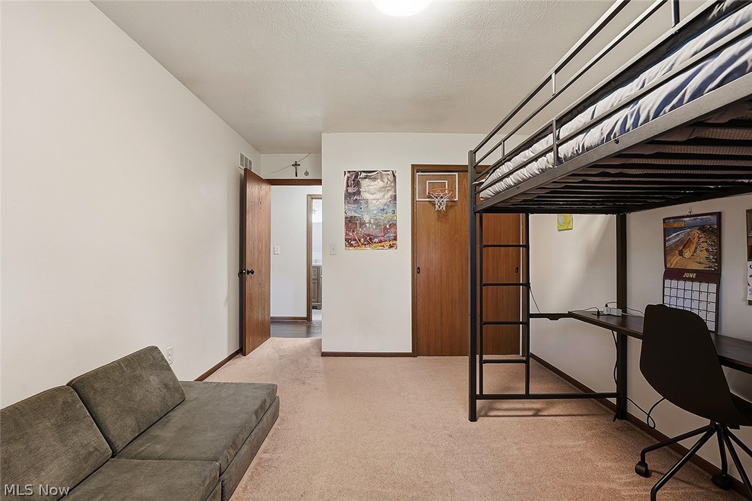 18765 Hearthstone Drive Strongsville OH 44136