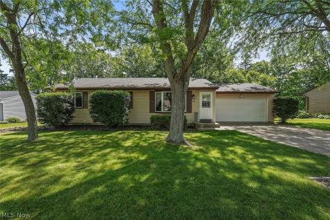 18765 Hearthstone Drive Strongsville OH 44136