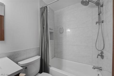 18765 Hearthstone Drive Strongsville OH 44136