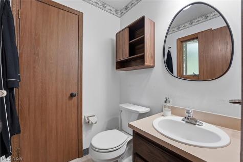 18765 Hearthstone Drive Strongsville OH 44136