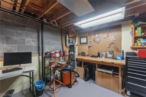 18765 Hearthstone Drive Strongsville OH 44136