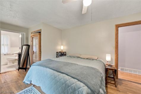 5988 Louis Drive North Olmsted OH 44070