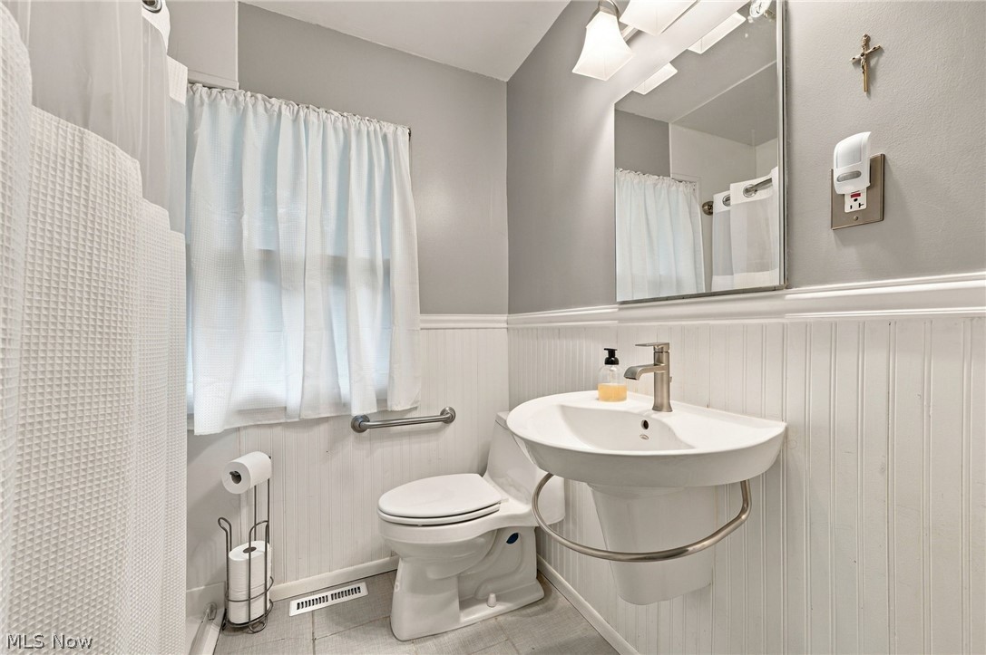 5988 Louis Drive North Olmsted OH 44070