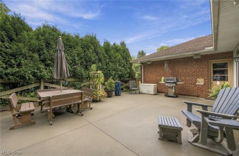 5988 Louis Drive North Olmsted OH 44070