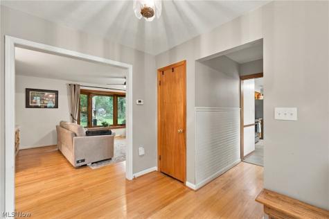 5988 Louis Drive North Olmsted OH 44070