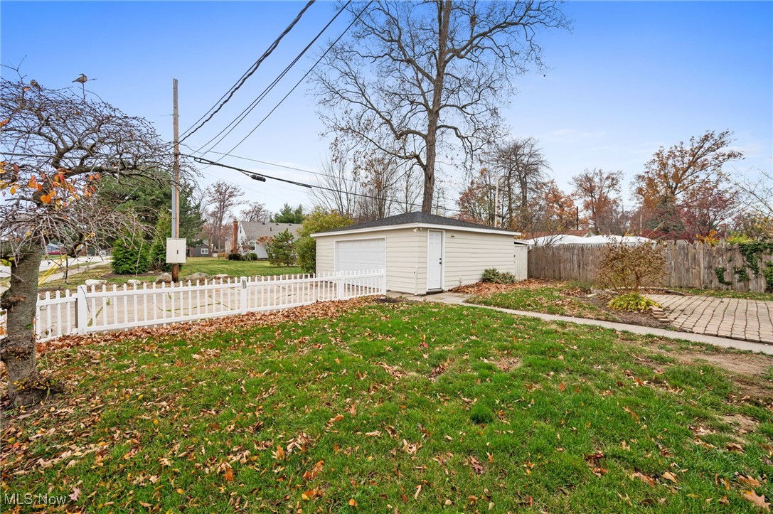 610 Juneway Drive Bay Village OH 44140