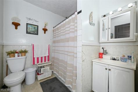 4132 Robert Avenue Cleveland OH 44109