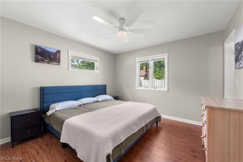 212 Parkwood Avenue Avon Lake OH 44012