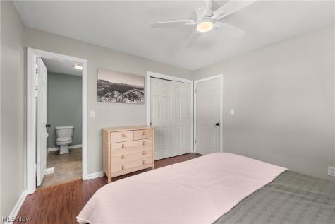 212 Parkwood Avenue Avon Lake OH 44012