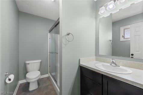 212 Parkwood Avenue Avon Lake OH 44012