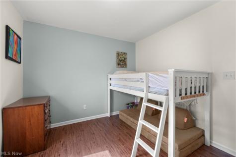 212 Parkwood Avenue Avon Lake OH 44012