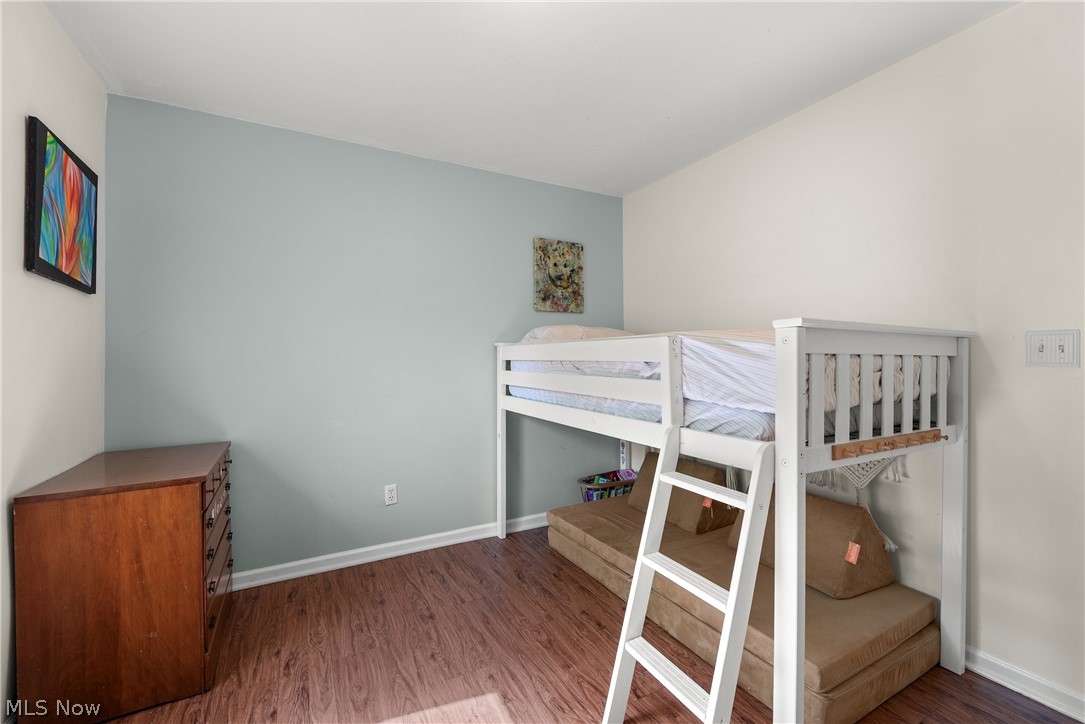 212 Parkwood Avenue Avon Lake OH 44012
